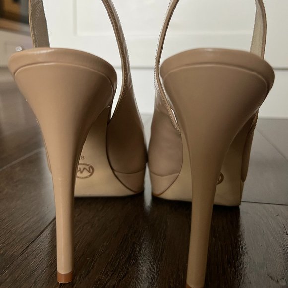 MICHAEL Michael Kors Nude Patent Slingback Pumps - Picture 5 of 7